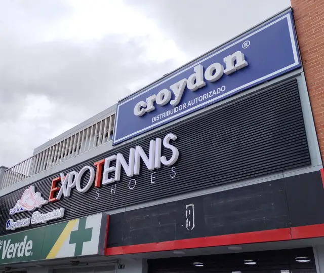 avisos acrilicos exteriores