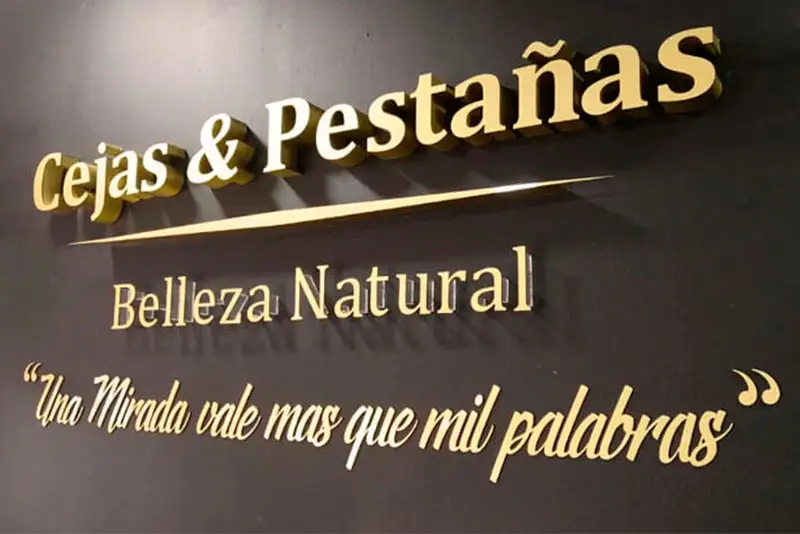 avisos con letras recortadas